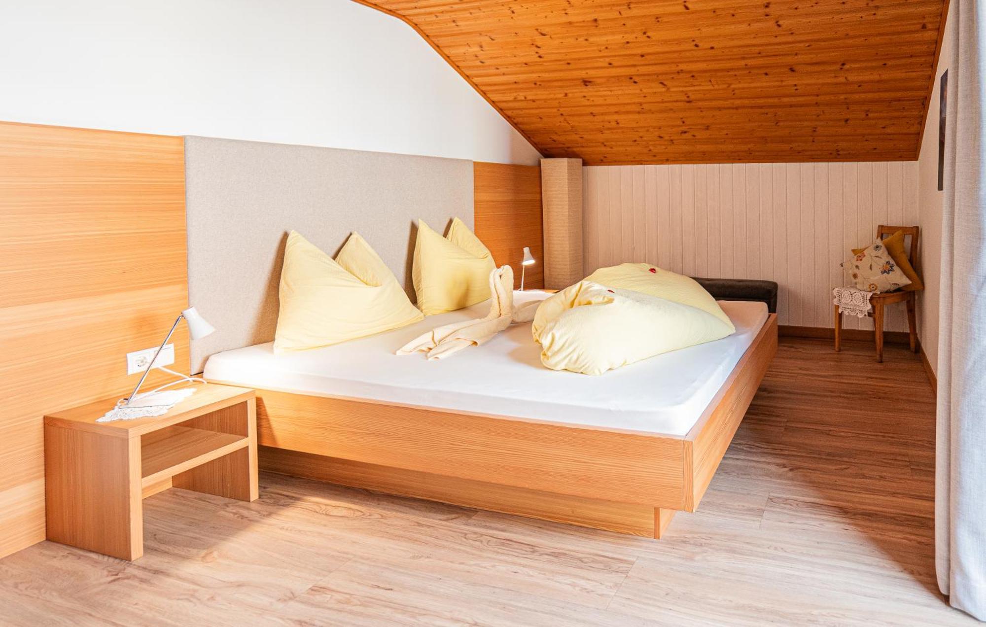 Ferienwohnungen Schweitzer Parcines Kültér fotó
